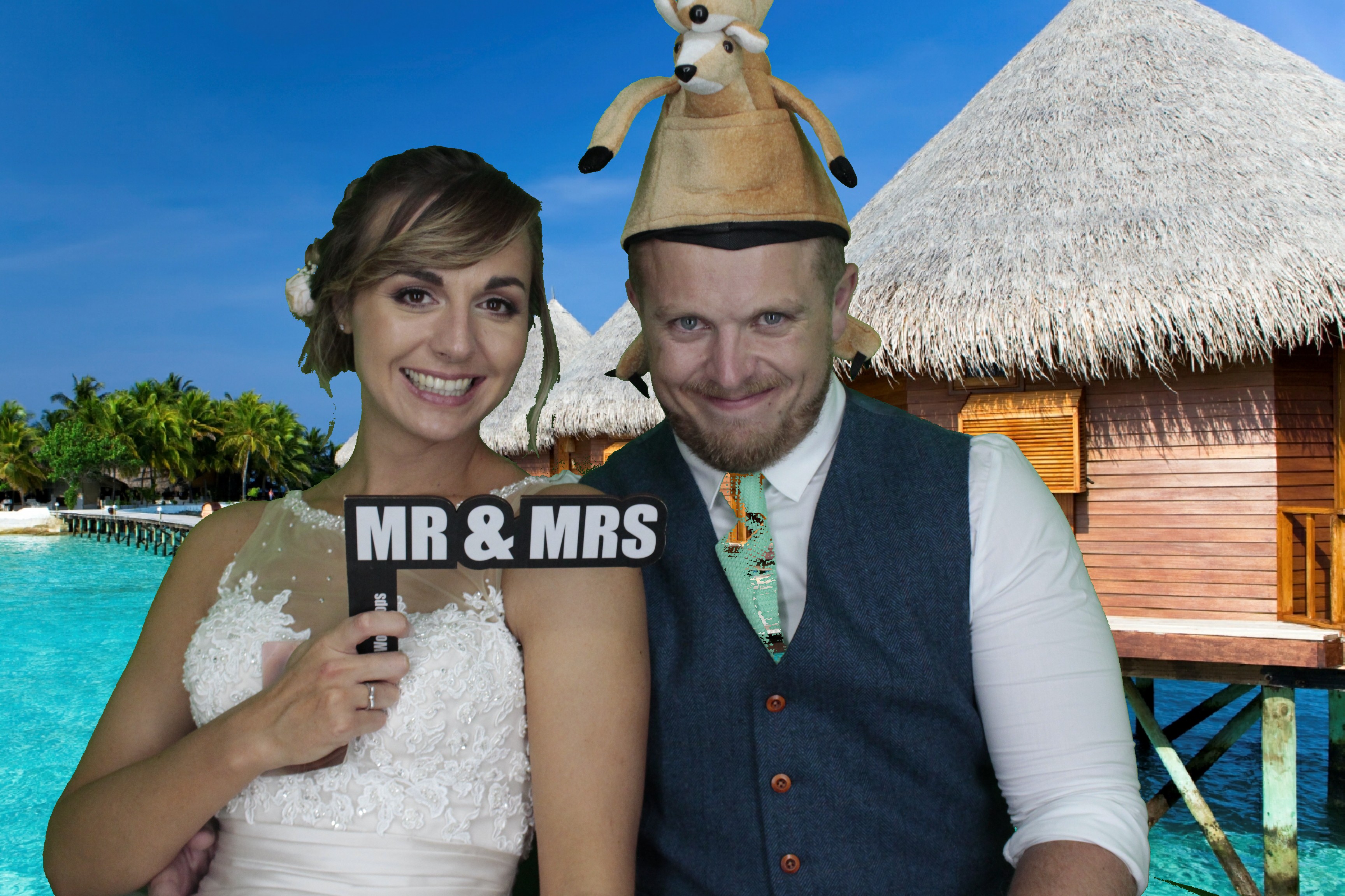 Mr & Mrs Bowles | View more photos from the event at gallery.myphotoboothexperience.co.uk/u/MyPhotoBoothExperienceLtd/Mr-Mrs-Bowles